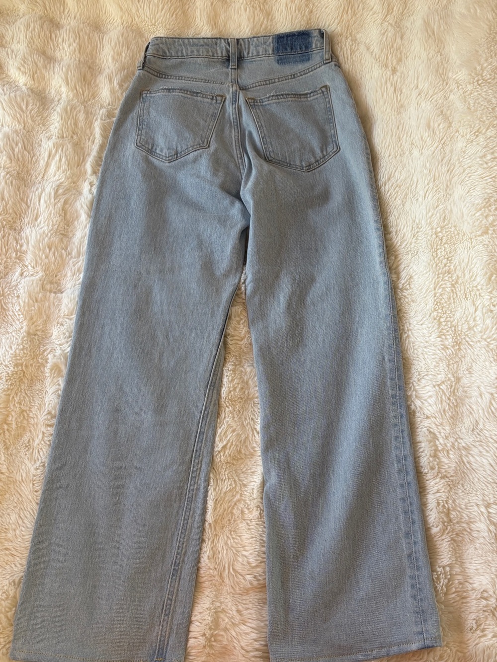 Abercrombie Light Wash Curve Love Wide-Leg Jeans - Picture 4 of 4